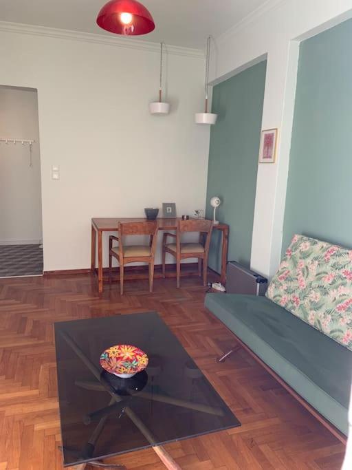 5Th Floor Bright Flat At Bohemian Exarcheia Apartment Athens Luaran gambar